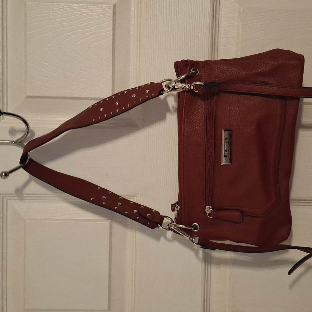 Reaction Kenneth Cole Purse